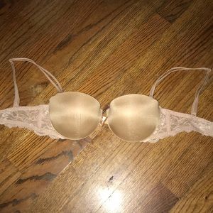 Victoria’s Secret Angel Bra; 32C